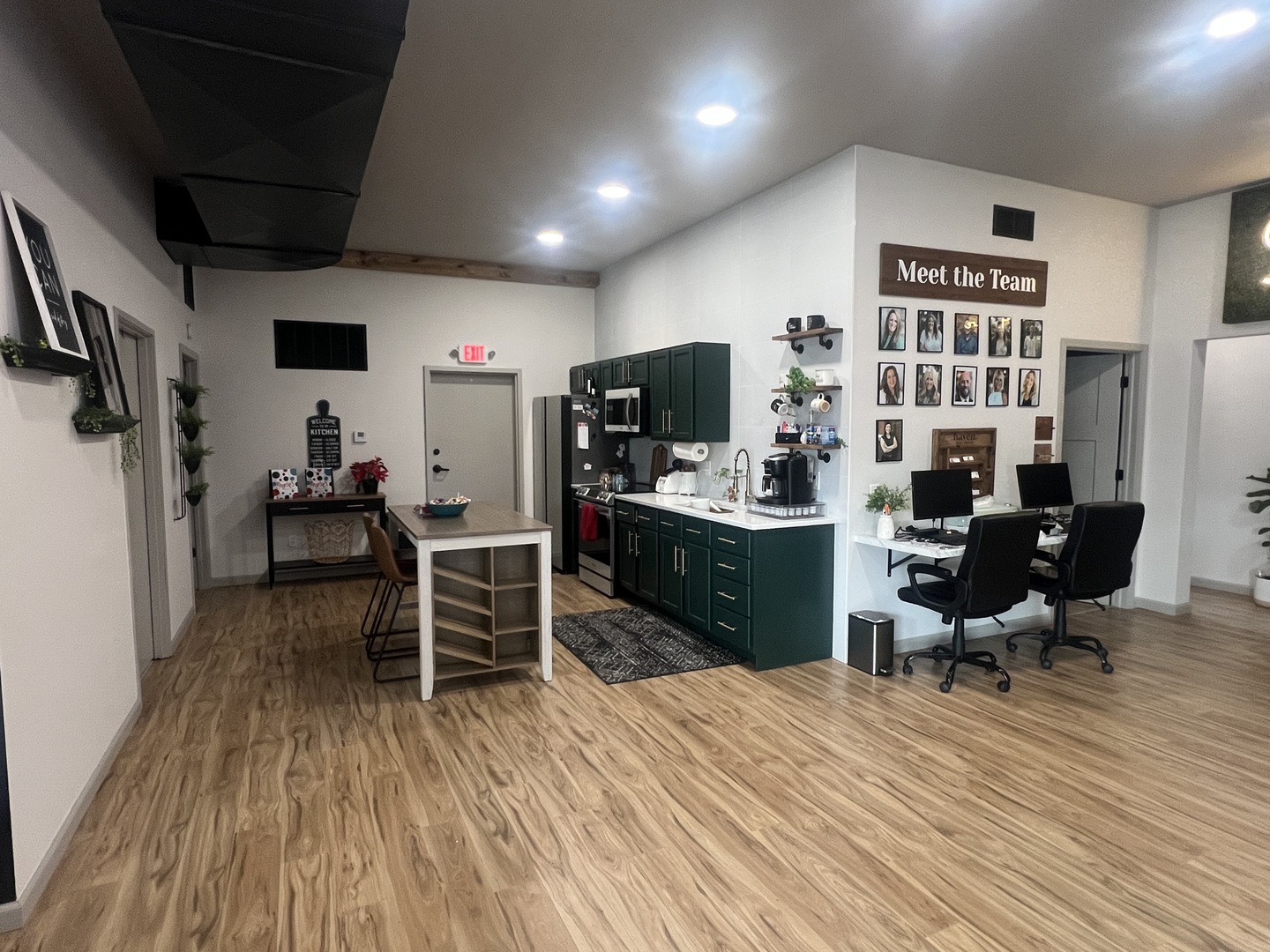 230 S 9th Avenue