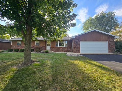 Photo of 420 N Fourth Street, Clifton, IL 60927 (MLS # 12486129)