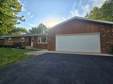 Tiny photo for 420 N Fourth Street, Clifton, IL 60927 (MLS # 12486129)