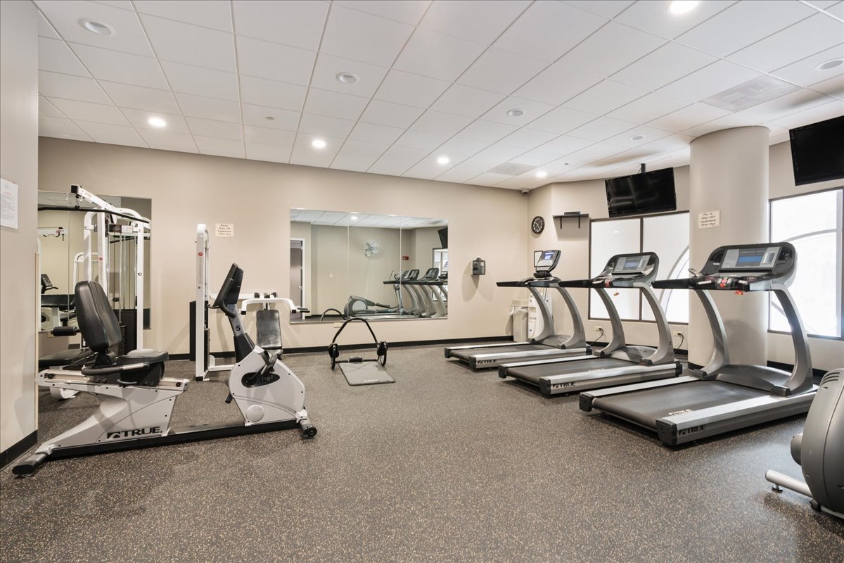 Chicago, Illinois 60654, United States, 1 Bedroom Bedrooms, ,1 BathroomBathrooms,Residential,Active,227011