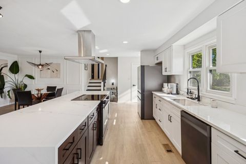 Tiny photo for 3S126 Park Boulevard, Glen Ellyn, IL 60137 (MLS # 12507133)