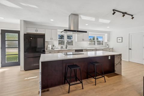 Tiny photo for 3S126 Park Boulevard, Glen Ellyn, IL 60137 (MLS # 12507133)