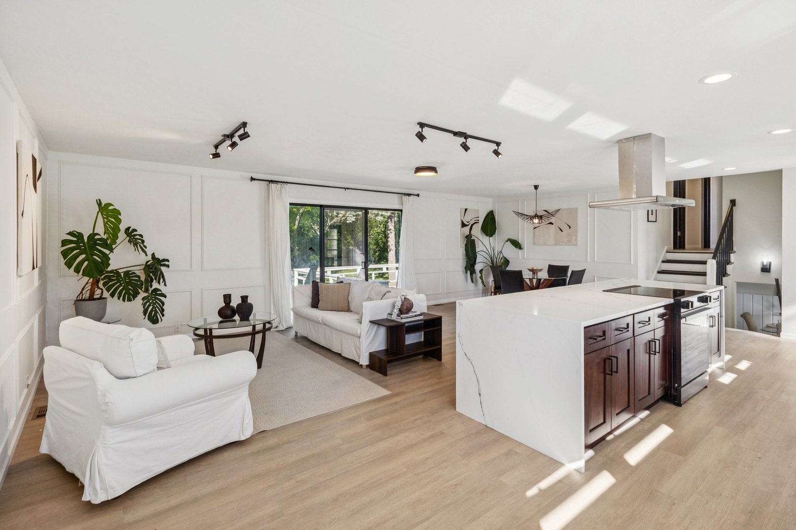 3S126 Park Boulevard