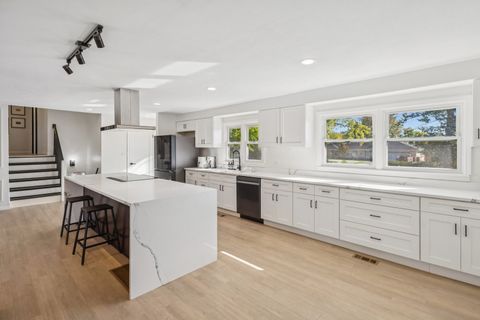 Tiny photo for 3S126 Park Boulevard, Glen Ellyn, IL 60137 (MLS # 12507133)