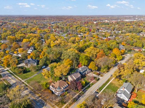 Tiny photo for 1570 Orchard Road, Wheaton, IL 60189 (MLS # 12624111)