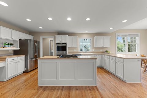 Tiny photo for 1570 Orchard Road, Wheaton, IL 60189 (MLS # 12624111)