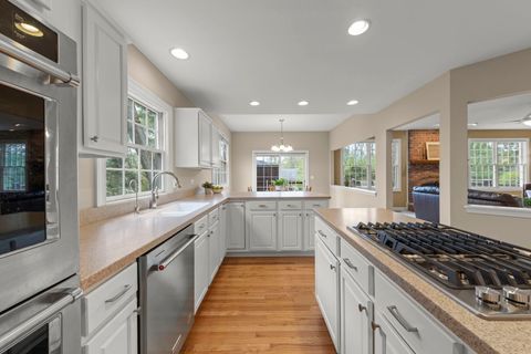 Tiny photo for 1570 Orchard Road, Wheaton, IL 60189 (MLS # 12624111)