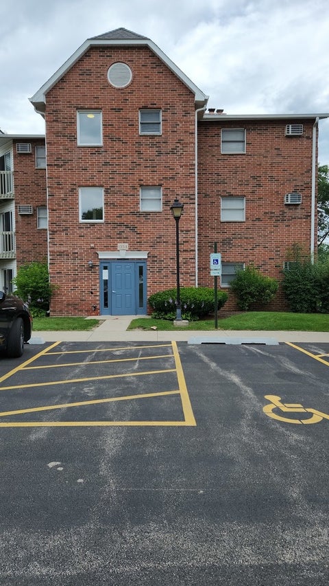 Tiny photo for 1354 Cunat Court #1D, Lake In The Hills, IL 60156 (MLS # 12701724)