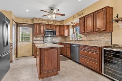 Tiny photo for 132 Ashcroft Drive, Bolingbrook, IL 60490 (MLS # 12587315)