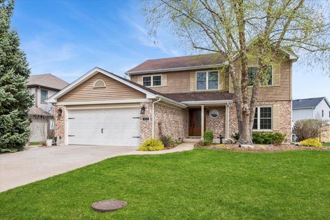 Photo of 132 Ashcroft Drive, Bolingbrook, IL 60490 (MLS # 12587315)