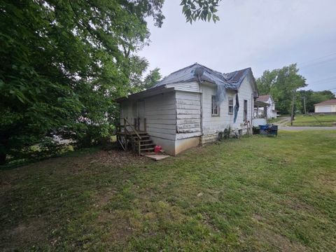 Tiny photo for 214-216 N 7th Street, Mt Vernon, IL 62864 (MLS # 12639383)