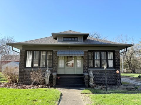 Photo of Saunemin, IL 61769 (MLS # 12604020)