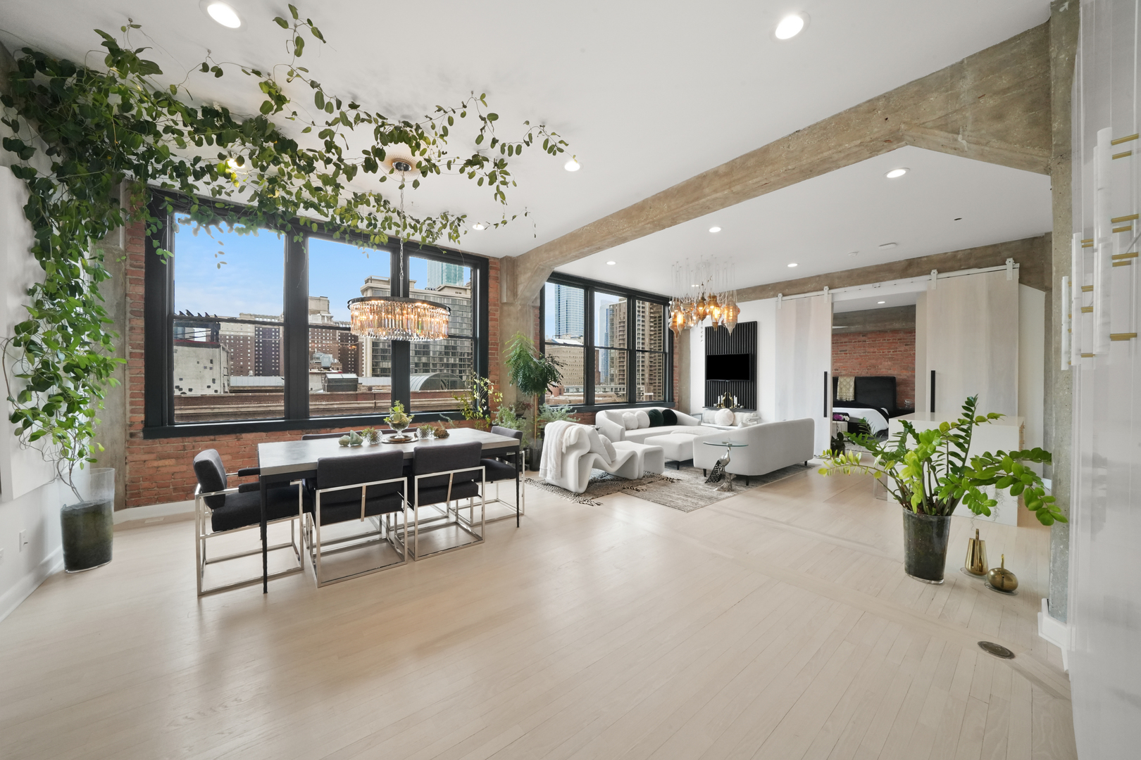 720 S Dearborn Street 1105