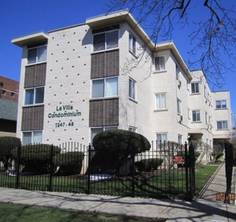Photo of 7247 N Hamilton Avenue #1A, Chicago, IL 60645 (MLS # 12764478)