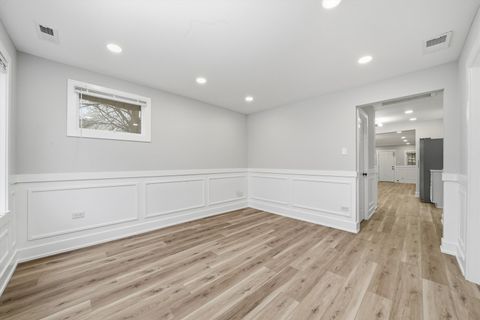 Tiny photo for 8903 Central Avenue, Oak Lawn, IL 60453 (MLS # 12552103)