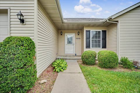 Tiny photo for 1203 EDGEVIEW Drive, Mahomet, IL 61853 (MLS # 12707079)
