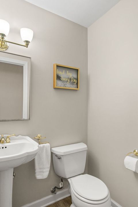 Tiny photo for 995 Georgetowne Lane, Barrington, IL 60010 (MLS # 12620465)