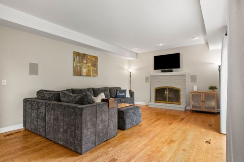 Tiny photo for 995 Georgetowne Lane, Barrington, IL 60010 (MLS # 12620465)