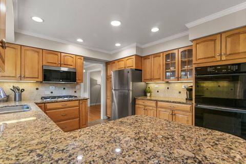 Tiny photo for 995 Georgetowne Lane, Barrington, IL 60010 (MLS # 12620465)