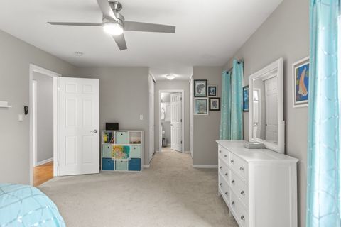 Tiny photo for 995 Georgetowne Lane, Barrington, IL 60010 (MLS # 12620465)