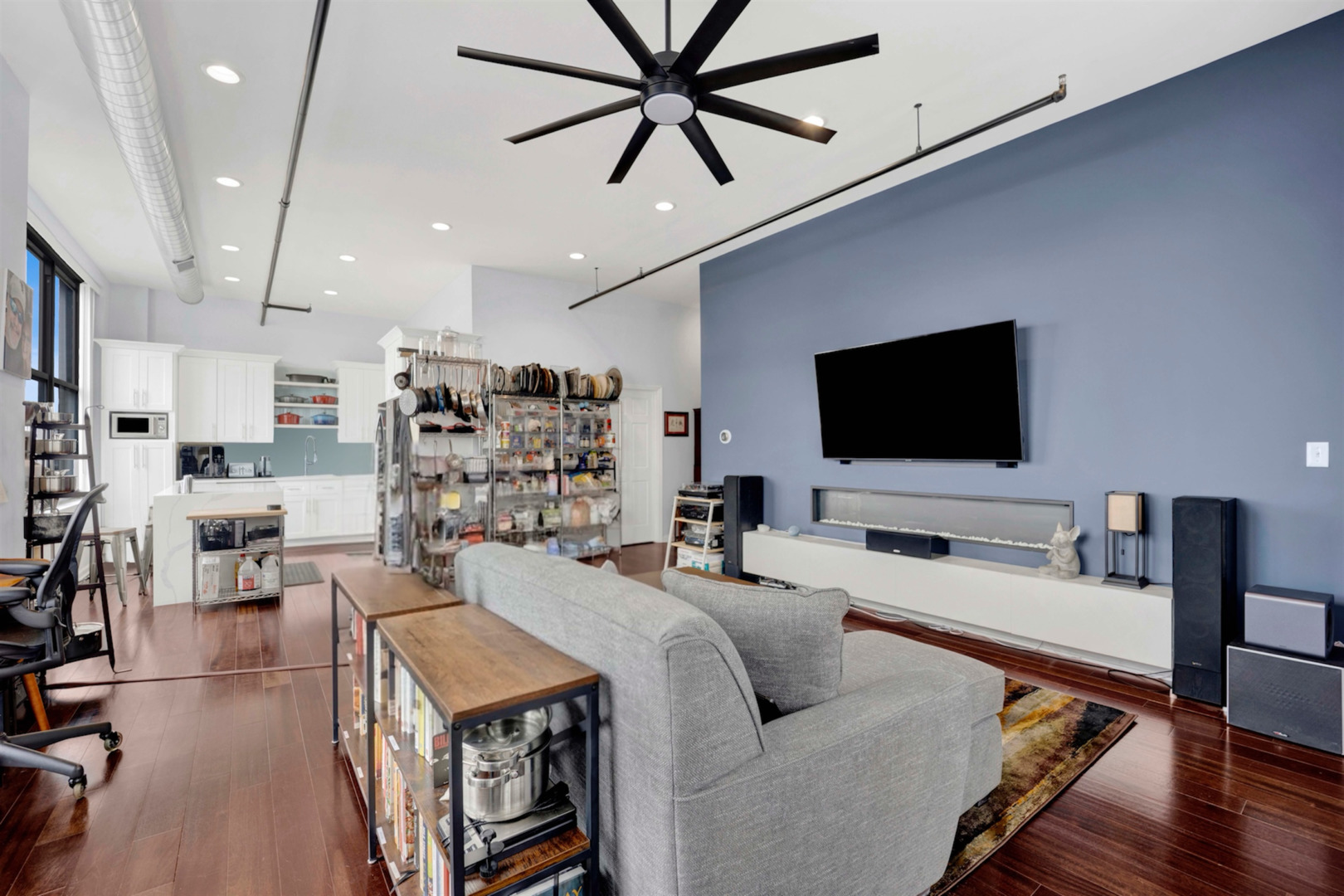 1516 S WABASH Avenue 1102