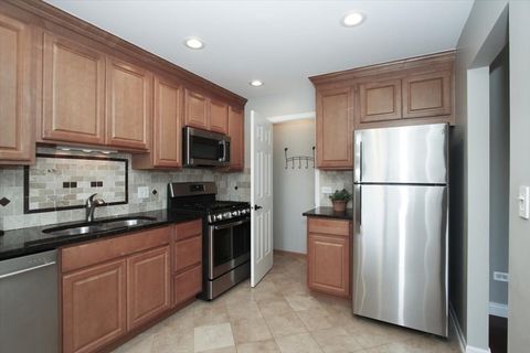 Tiny photo for 677 Cumberland Trail #2B, Roselle, IL 60172 (MLS # 12581752)