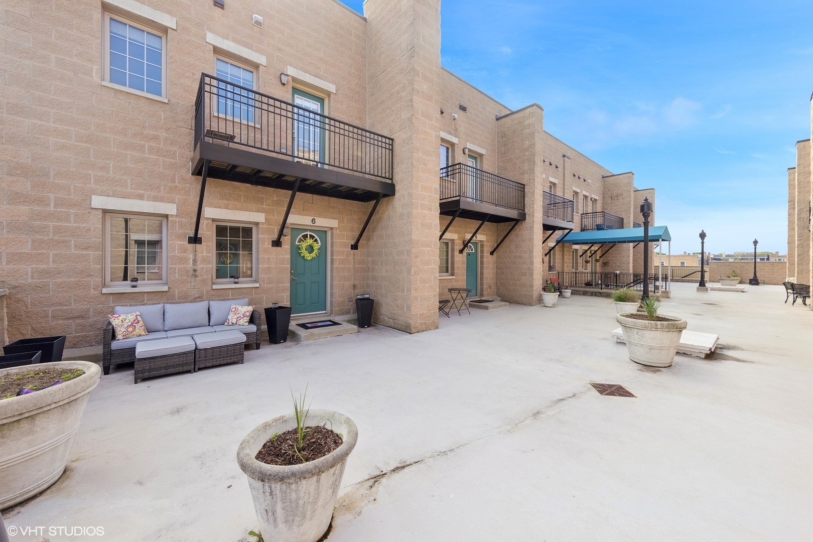 210 N Cass Avenue 6