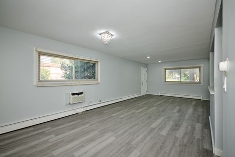 Tiny photo for 1320 Lore Lane #101A, Lombard, IL 60148 (MLS # 12503289)