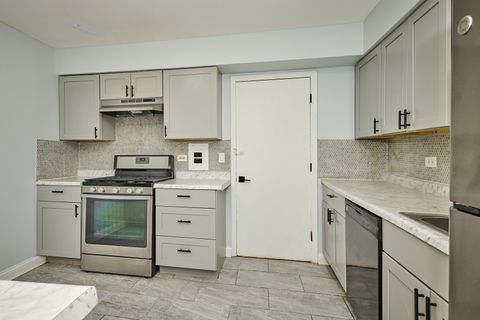 Tiny photo for 1320 Lore Lane #101A, Lombard, IL 60148 (MLS # 12503289)