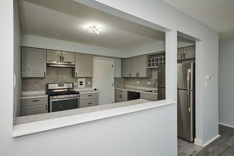 Tiny photo for 1320 Lore Lane #101A, Lombard, IL 60148 (MLS # 12503289)