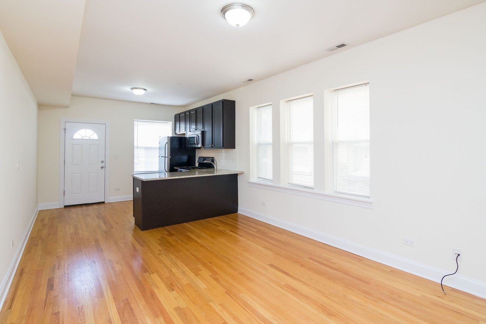 2035 W Arthur Avenue 3E