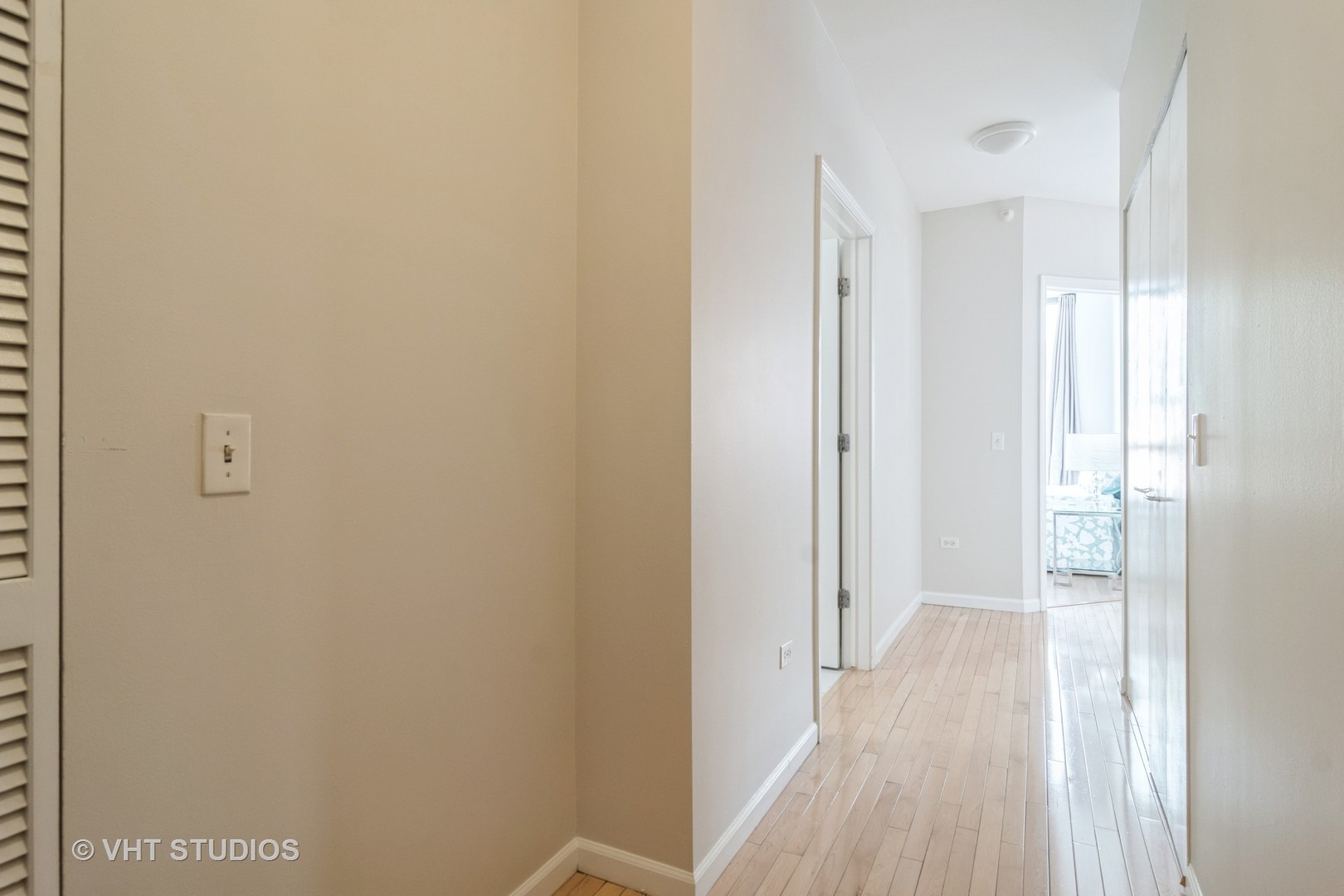 600 N Dearborn Street 605