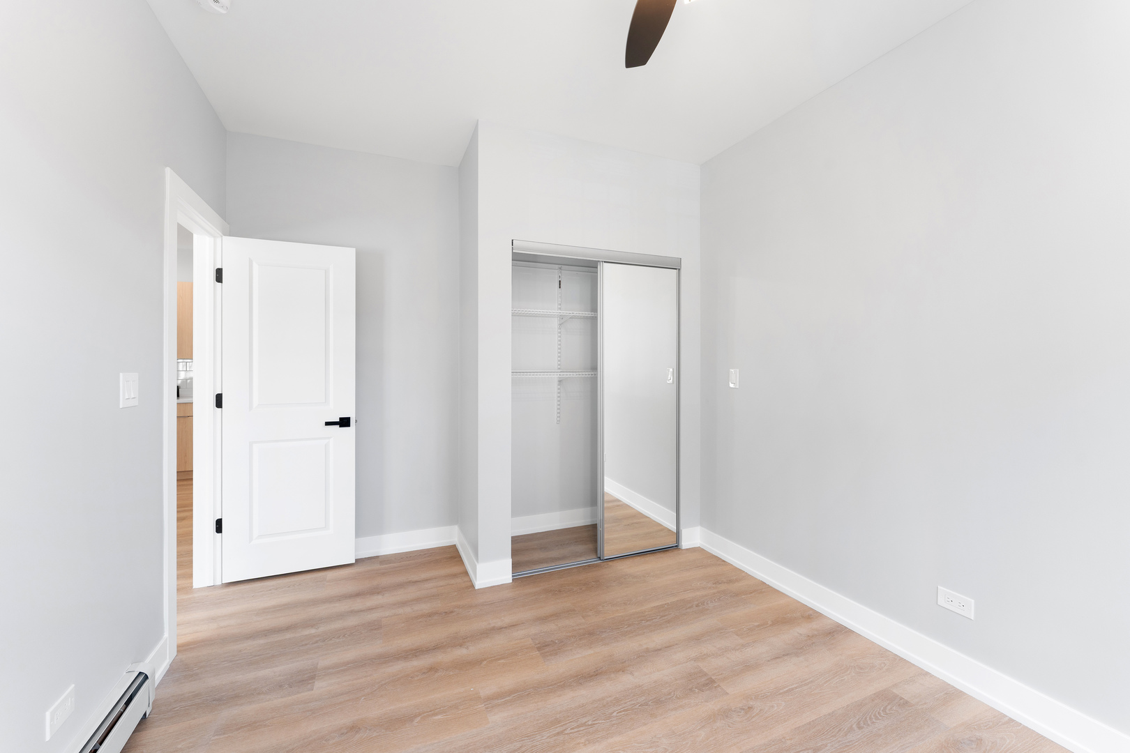 1546 W JONQUIL Terrace 005