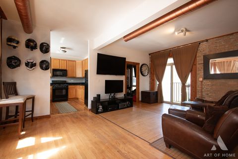 Tiny photo for 1633 W Pratt Boulevard #2S, Chicago, IL 60626 (MLS # 12616796)