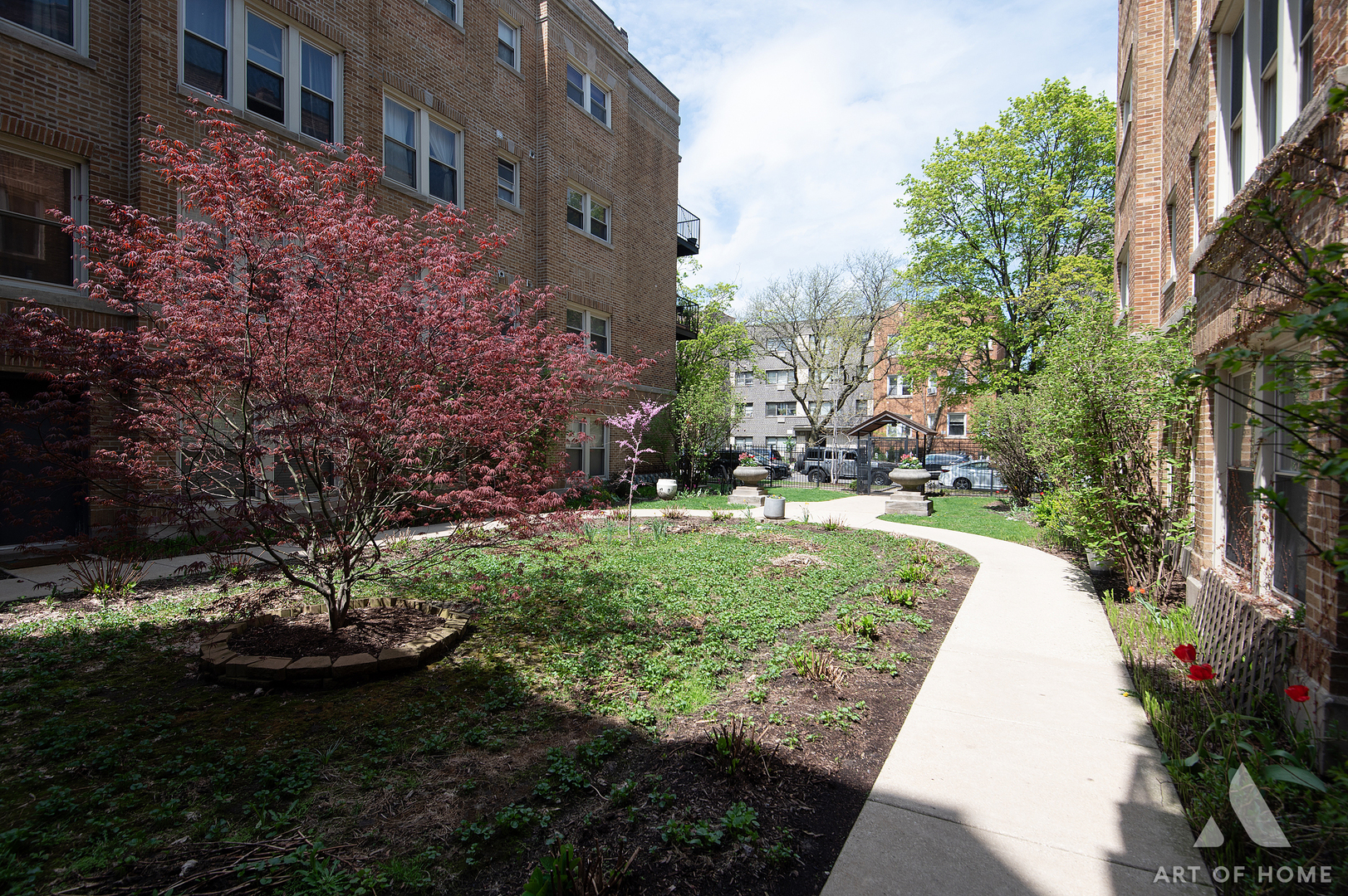 1633 W Pratt Boulevard 2S