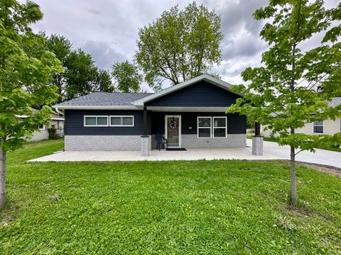 Tiny photo for 1210 Douglas Drive, Sterling, IL 61081 (MLS # 12635583)