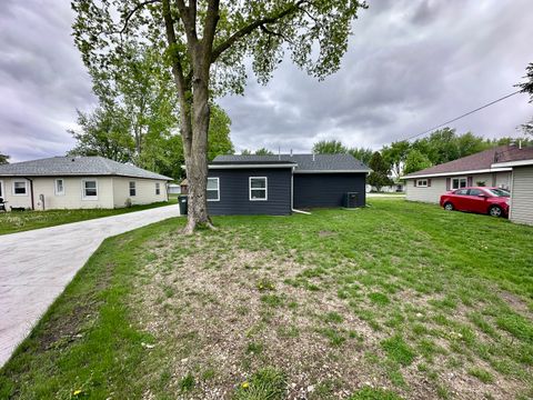 Tiny photo for 1210 Douglas Drive, Sterling, IL 61081 (MLS # 12635583)
