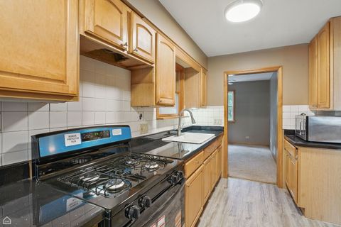 Tiny photo for 318 David Court, Island Lake, IL 60042 (MLS # 12382897)