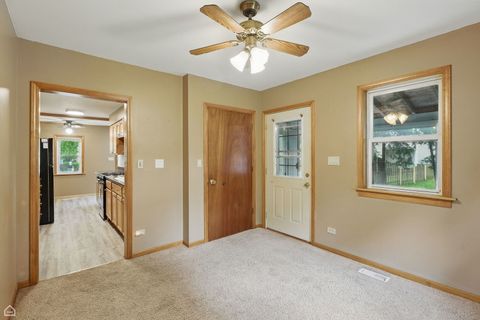 Tiny photo for 318 David Court, Island Lake, IL 60042 (MLS # 12382897)