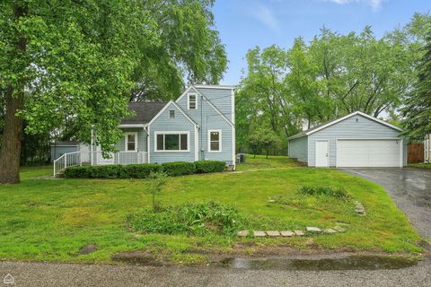 Tiny photo for 318 David Court, Island Lake, IL 60042 (MLS # 12382897)