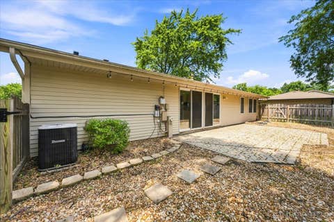 Tiny photo for 817 Stamford Court, Schaumburg, IL 60193 (MLS # 12715491)