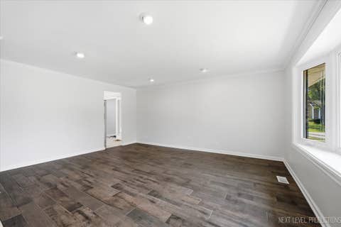 Tiny photo for 817 Stamford Court, Schaumburg, IL 60193 (MLS # 12715491)