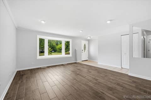 Tiny photo for 817 Stamford Court, Schaumburg, IL 60193 (MLS # 12715491)