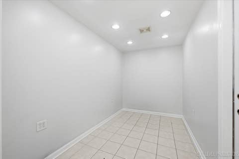 Tiny photo for 817 Stamford Court, Schaumburg, IL 60193 (MLS # 12715491)