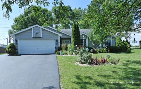 Photo of 1525 Southport Court, Zion, IL 60099 (MLS # 12723647)