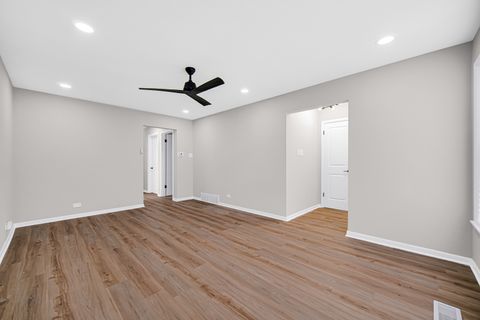 Tiny photo for 2250 E 92nd Place, Chicago, IL 60617 (MLS # 12564789)