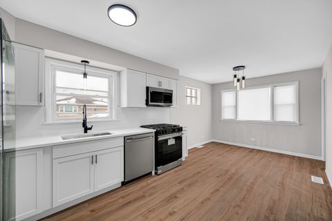 Tiny photo for 2250 E 92nd Place, Chicago, IL 60617 (MLS # 12564789)