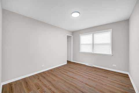 Tiny photo for 2250 E 92nd Place, Chicago, IL 60617 (MLS # 12564789)