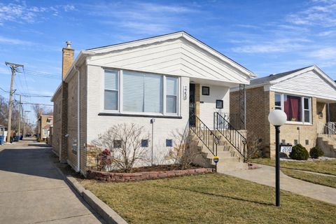 Tiny photo for 2250 E 92nd Place, Chicago, IL 60617 (MLS # 12564789)
