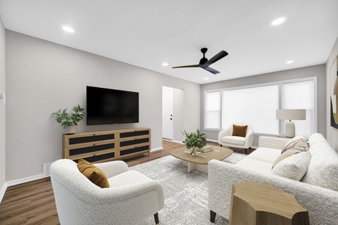 Tiny photo for 2250 E 92nd Place, Chicago, IL 60617 (MLS # 12564789)